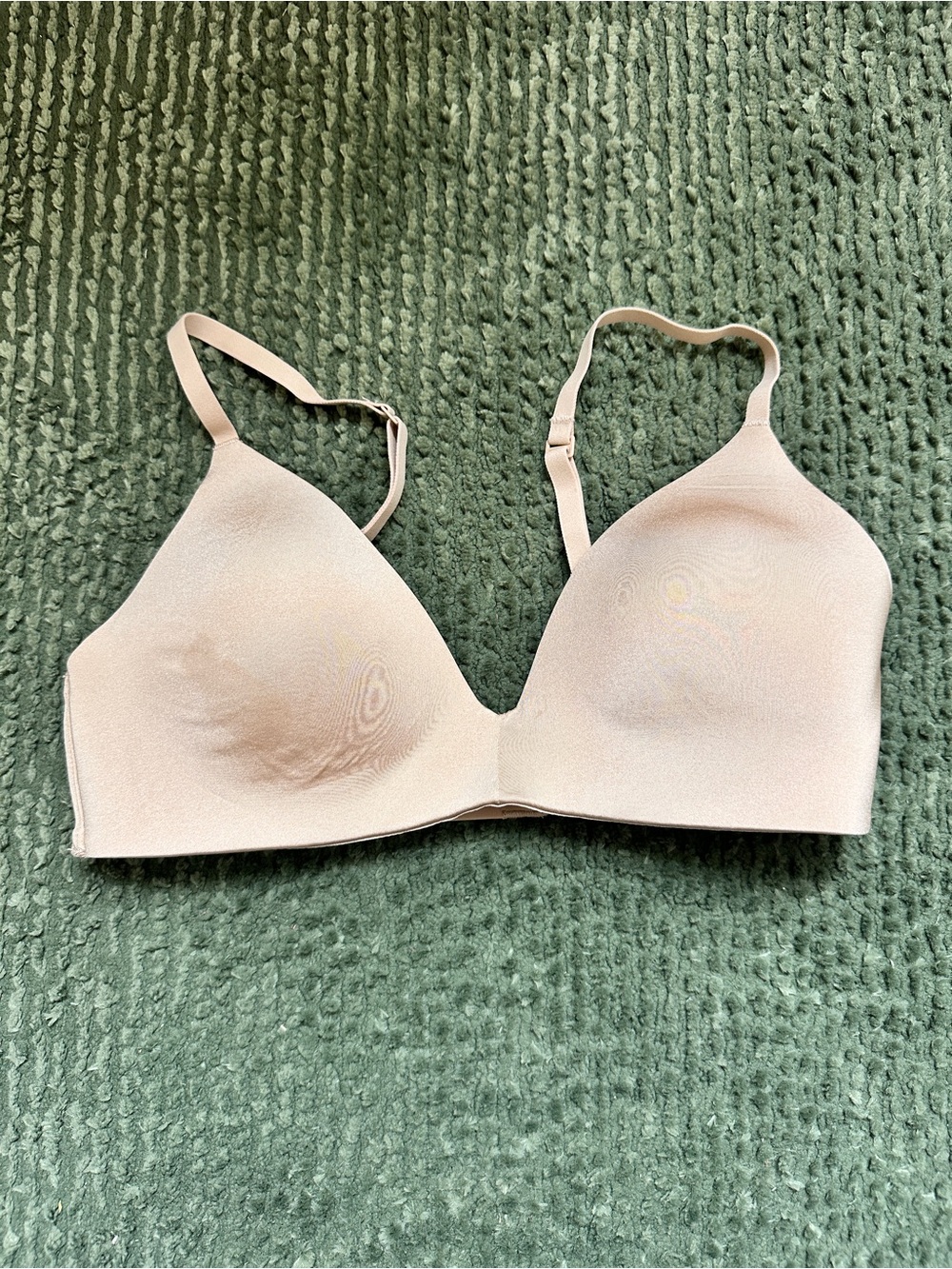 SKIMS Beige Nude Wireless Molded Plunge Bra Adjustable Straps 34B NWOT